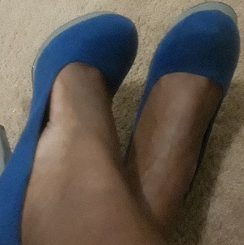 Shoes - Picture 2 of 3